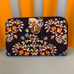 Vera Bradley wallet